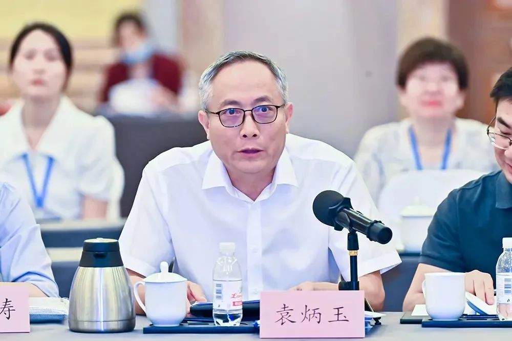 中國招標(biāo)投標(biāo)協(xié)會(huì)招標(biāo)代理機(jī)構(gòu)專業(yè)委員會(huì)換屆會(huì)議暨第三屆第一次工作會(huì)議在京成功召開