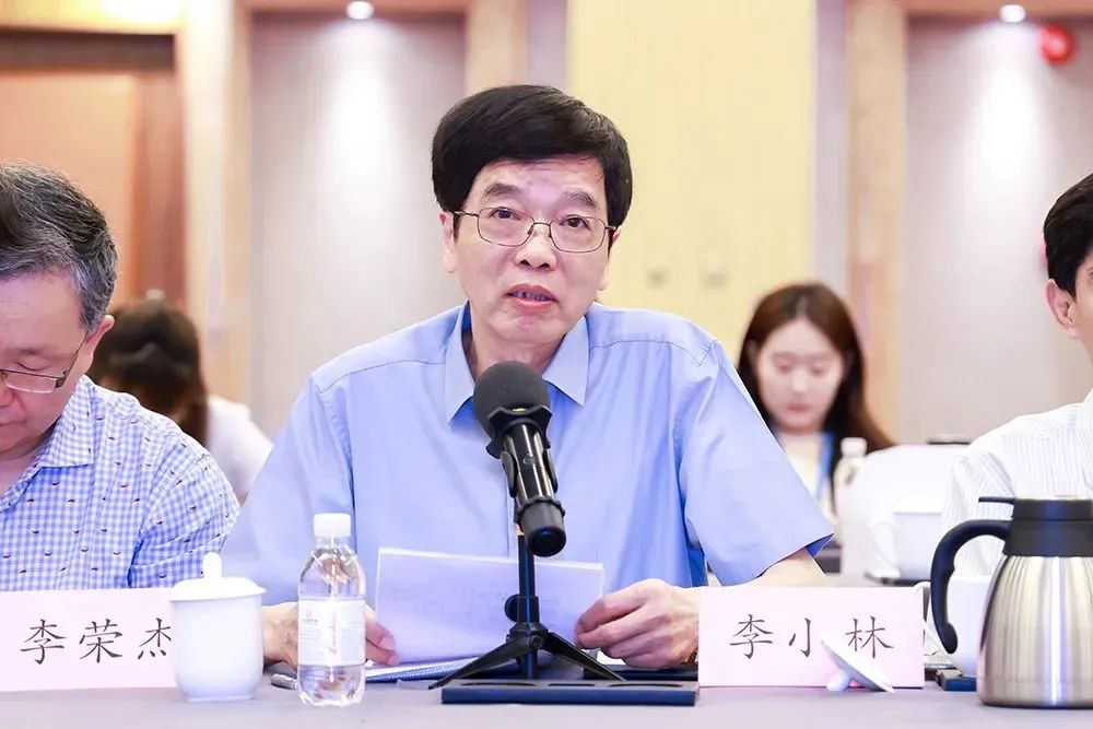 中國招標(biāo)投標(biāo)協(xié)會(huì)招標(biāo)代理機(jī)構(gòu)專業(yè)委員會(huì)換屆會(huì)議暨第三屆第一次工作會(huì)議在京成功召開